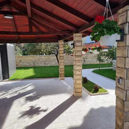 Apartments Fily&Bety Novalja Exterior photo