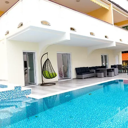 Apartments Fily&Bety Novalja Exterior photo